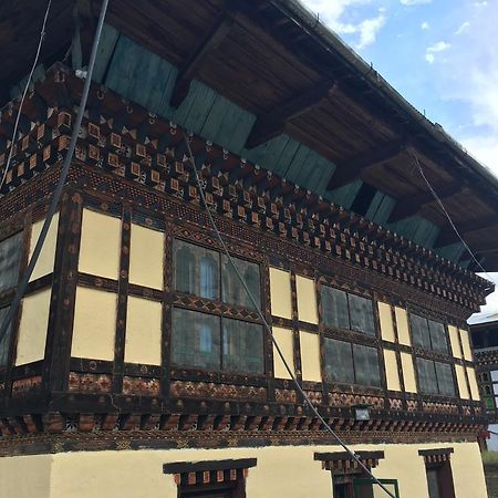 Ama'S Village Lodge พาโร ภายนอก รูปภาพ