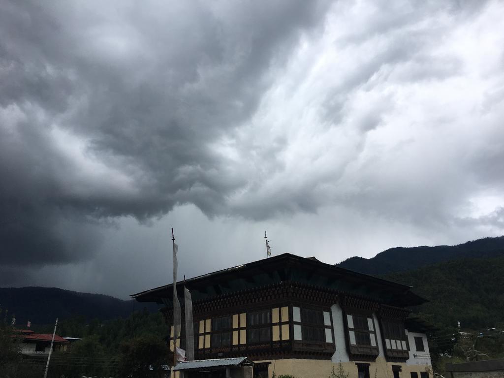 Ama'S Village Lodge พาโร ภายนอก รูปภาพ
