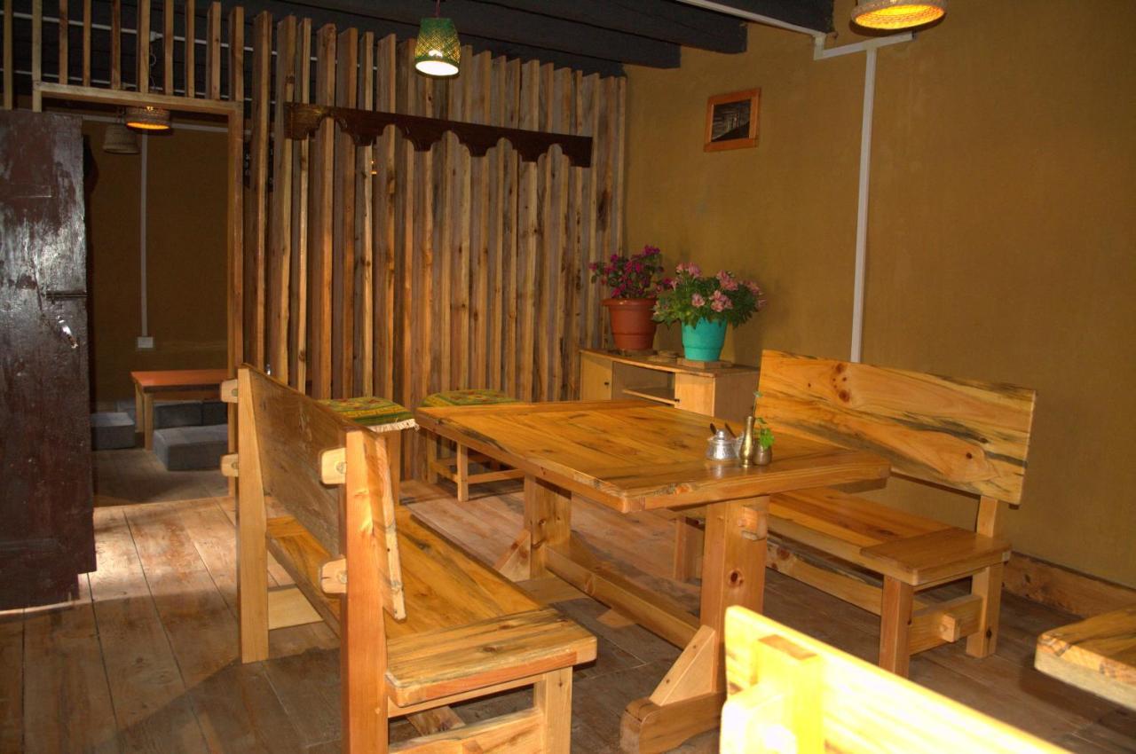 Ama'S Village Lodge พาโร ภายนอก รูปภาพ